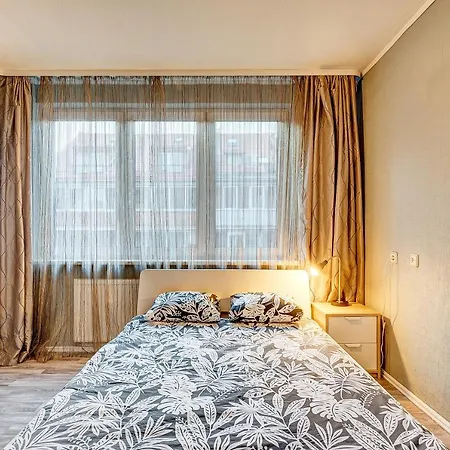 בית הארחה Private With Balcony Next To Station וילנה
